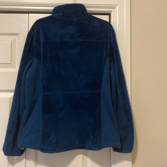 Beautiful L.L.Bean zipper jacket. New condition. Zipper pockets. Size L Reg - Picture 3 of 6